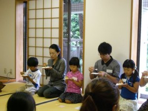 お菓子をいただく