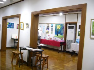 第一制作室ではマオさんの絵本講座(ＮＨＫカルチャースクールで開講している)の生徒さんの作品展も開催していました。