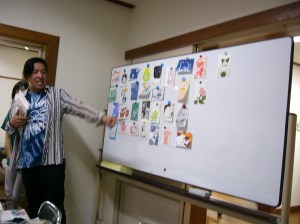 最後は皆さんの作品の鑑賞会。参加者32名全員が作品を完成させました。
